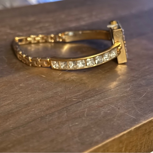 Vintage Yves Rocher gold tone crystal watch - Picture 9 of 11